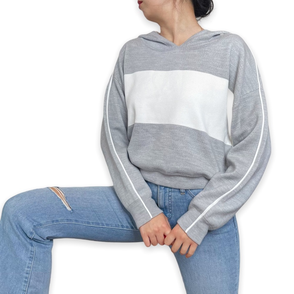 Alice + Olivia Gray and White Hooded Stripe Sweater - Picture 12 of 16